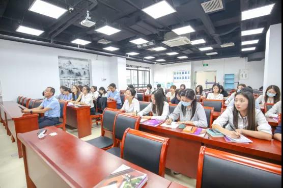 交大安泰EMBA袁主任一行蒞臨社科賽斯暨中國(guó)MBA教育網(wǎng)