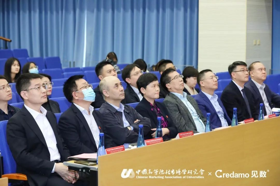 社科賽斯總裁兼黨支部書記李發(fā)進(jìn)受邀出席第二屆CMAU全國大學(xué)生市場研究與商業(yè)策劃大賽！