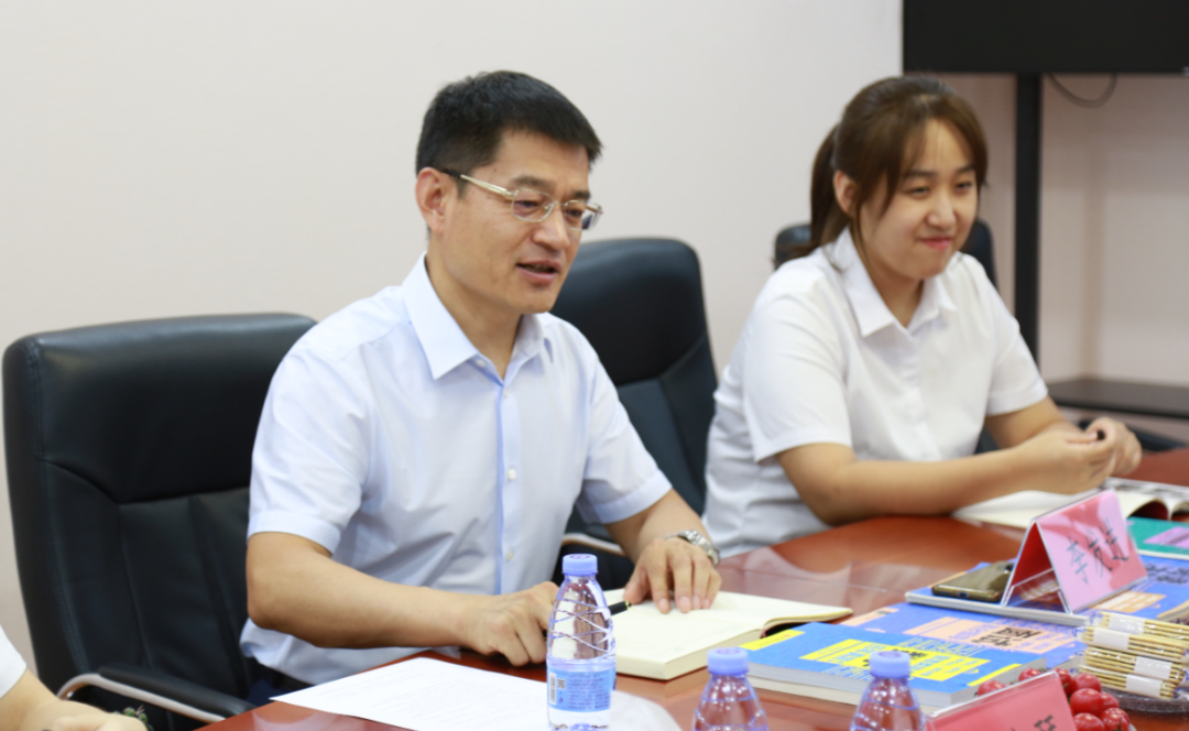 社科賽斯總裁、黨支部書記李發(fā)進(jìn)接受教育行業(yè)研究媒體多鯨記者采訪！