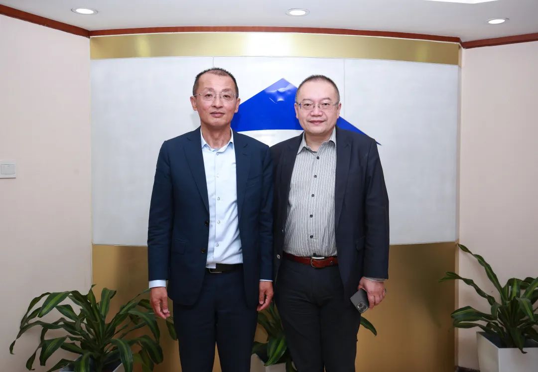 熱烈歡迎法國(guó)布雷斯特商學(xué)院校長(zhǎng)沈岱博士、Clovitis中國(guó)辦公室負(fù)責(zé)人劉彥麟一行來(lái)訪(fǎng)社科賽斯！