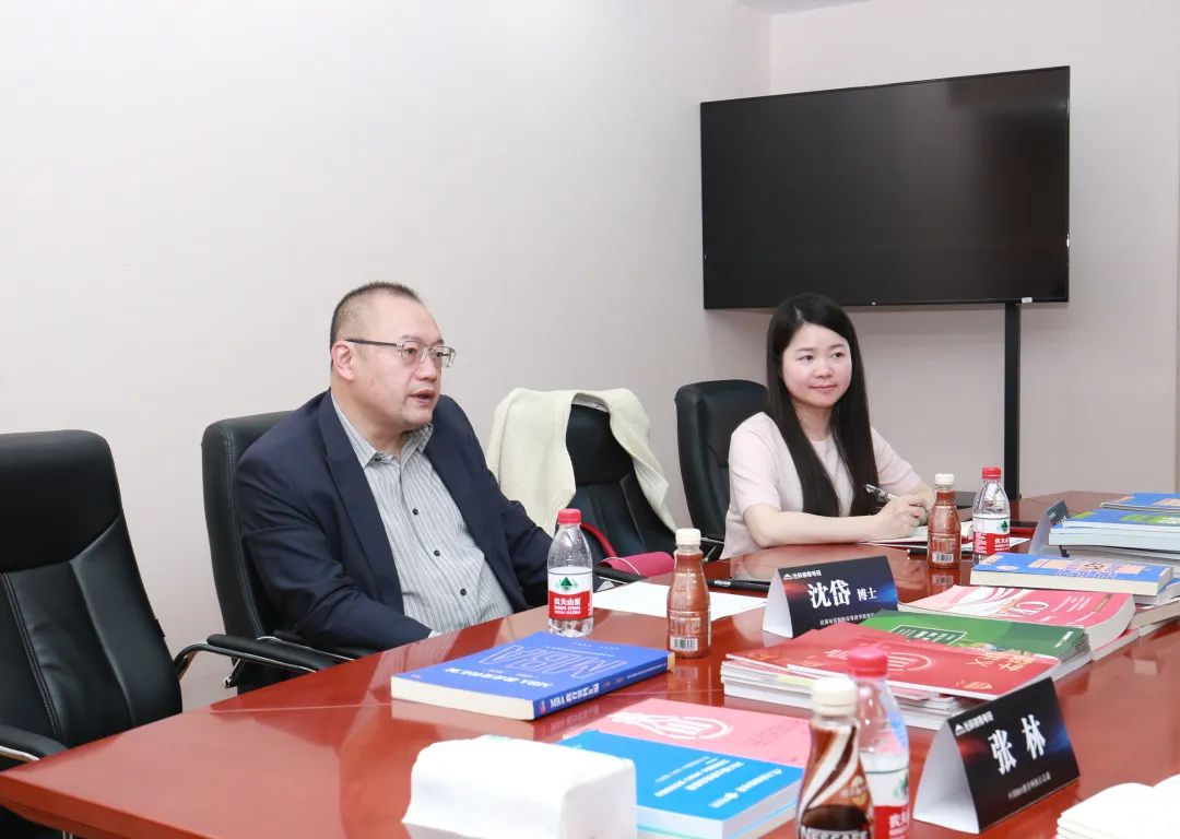 熱烈歡迎法國(guó)布雷斯特商學(xué)院校長(zhǎng)沈岱博士、Clovitis中國(guó)辦公室負(fù)責(zé)人劉彥麟一行來(lái)訪(fǎng)社科賽斯！