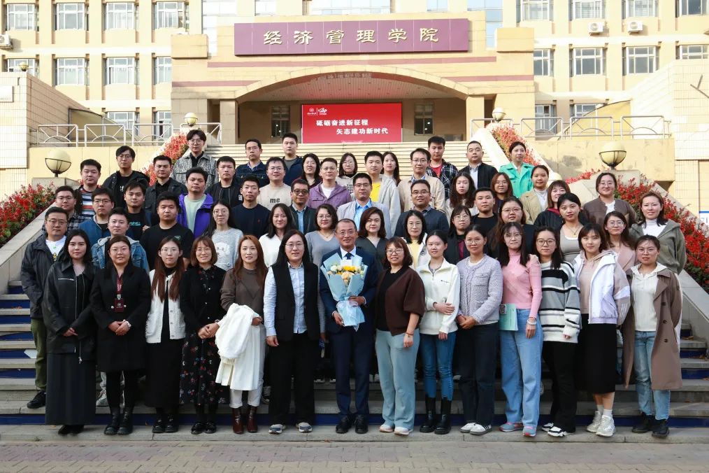 社科賽斯考研董事長(zhǎng)甄誠(chéng)先生應(yīng)邀為河北工業(yè)大學(xué)MBA帶來(lái)專題講座！